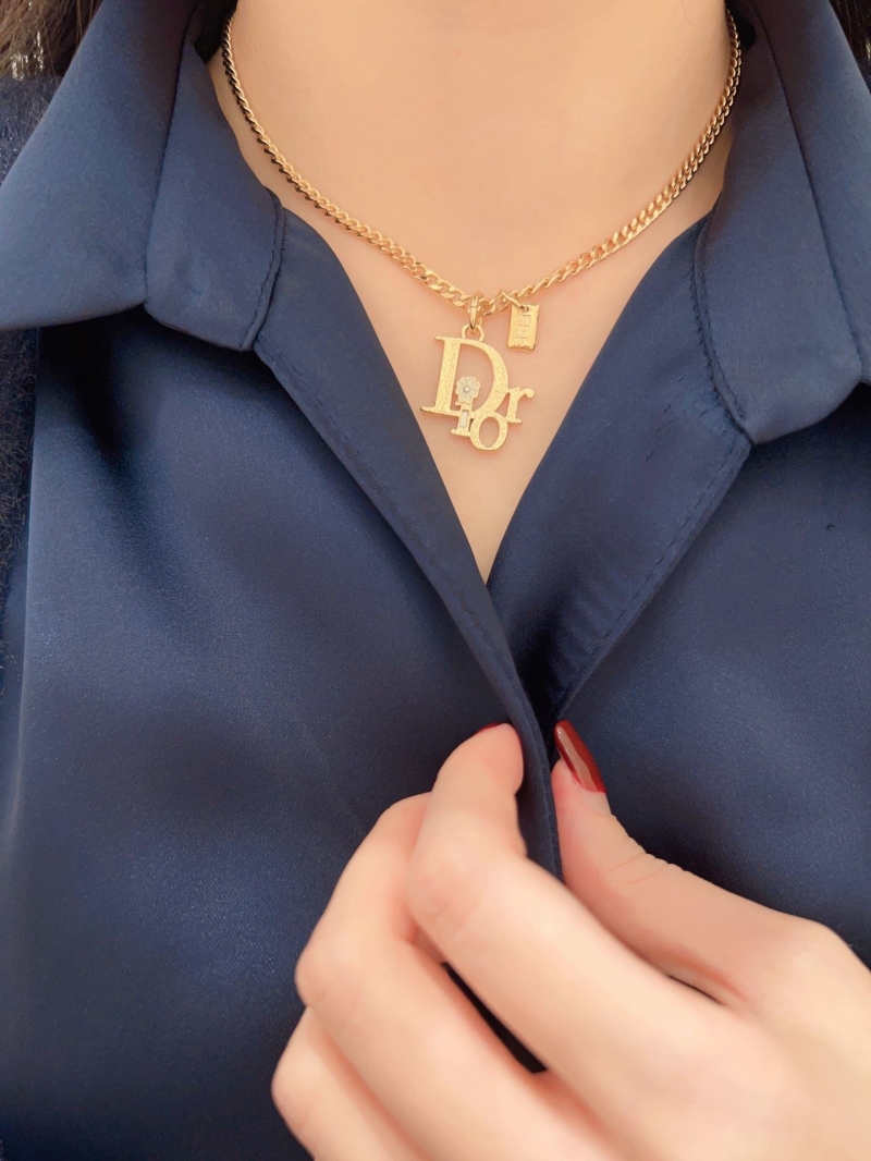 chr1st1an D10r necklaces